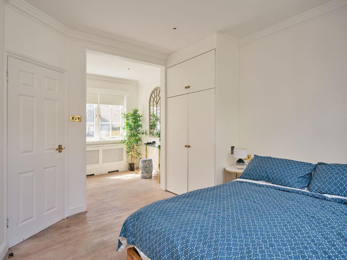 Stylish 3 Bedroom Town House Лондон Экстерьер фото